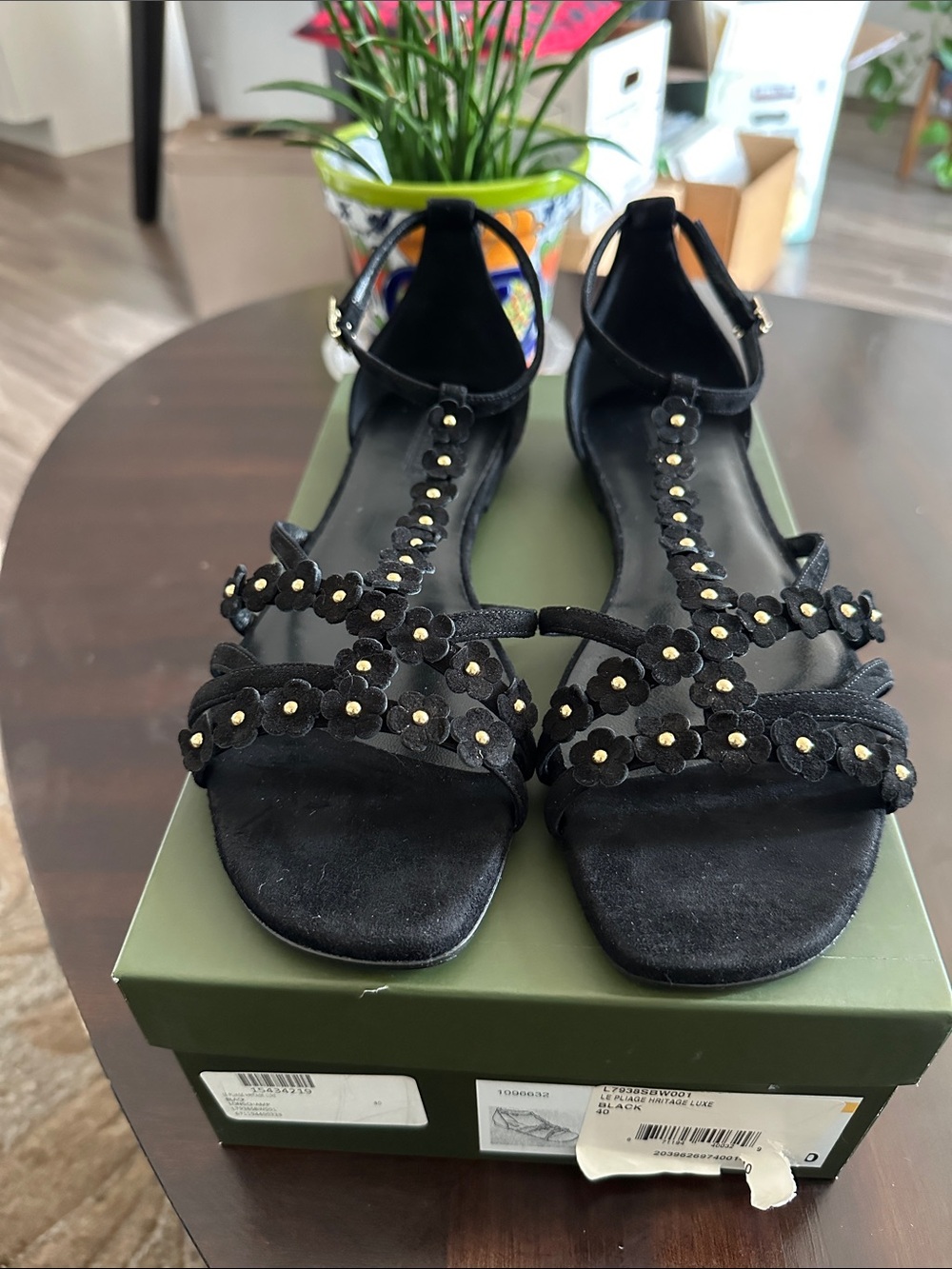Longchamp Le Pliage Heritage Deluxe Sandals 
Black leather suede size 40/9 NWB